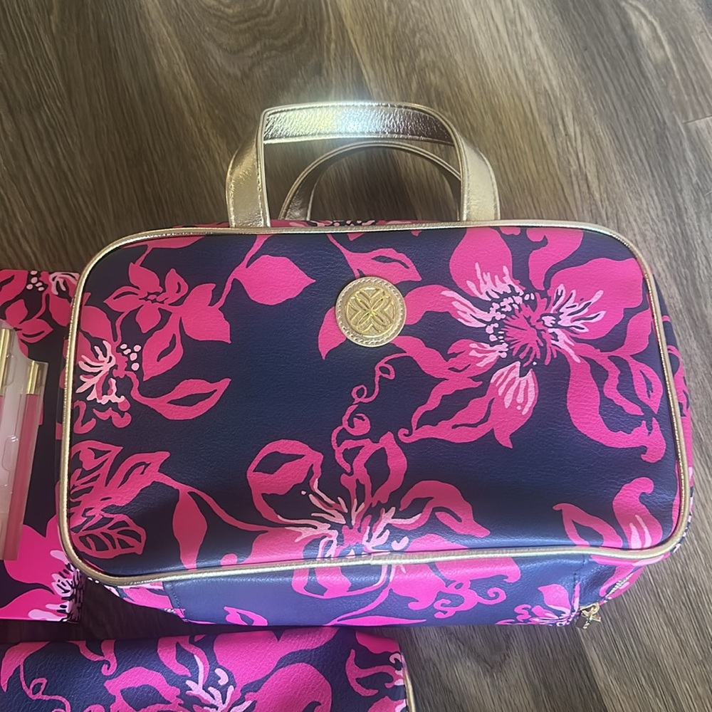New Lilly Pulitzer Makeup Bag and Matching Case with Makeup Brushes - Picture 5 of 5